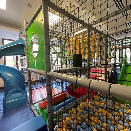 Park Rekreacyjno-biznesowy Woda 4*