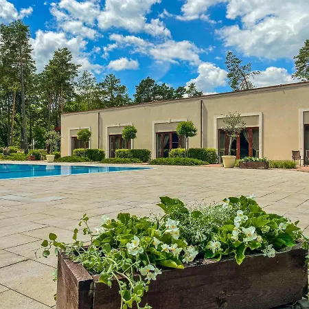 Park Rekreacyjno-biznesowy Woda 4*