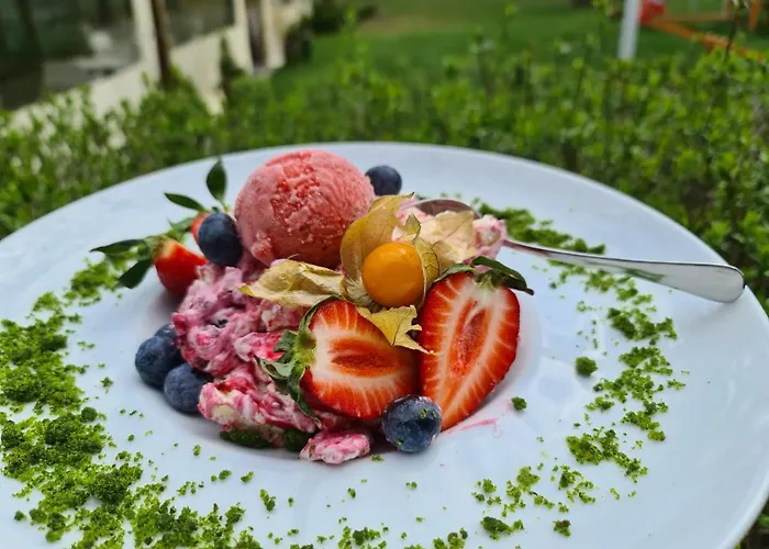 Park Rekreacyjno-biznesowy Woda Отель 4*