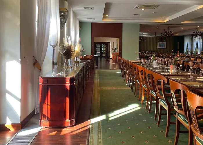 Hotel Park Rekreacyjno-biznesowy Woda 4*