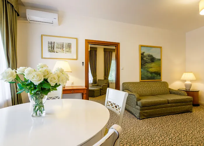 Отель Park Rekreacyjno-biznesowy Woda 4*