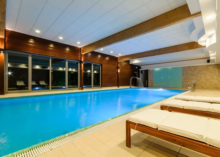 Park Rekreacyjno-biznesowy Woda Отель 4*